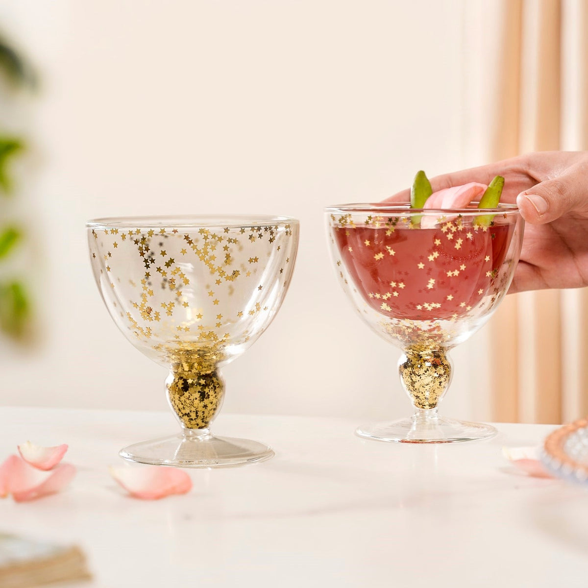 Set Of 2 Gold Confetti Filled Double Walled Wine Glass Goblet 250ml Nestasia