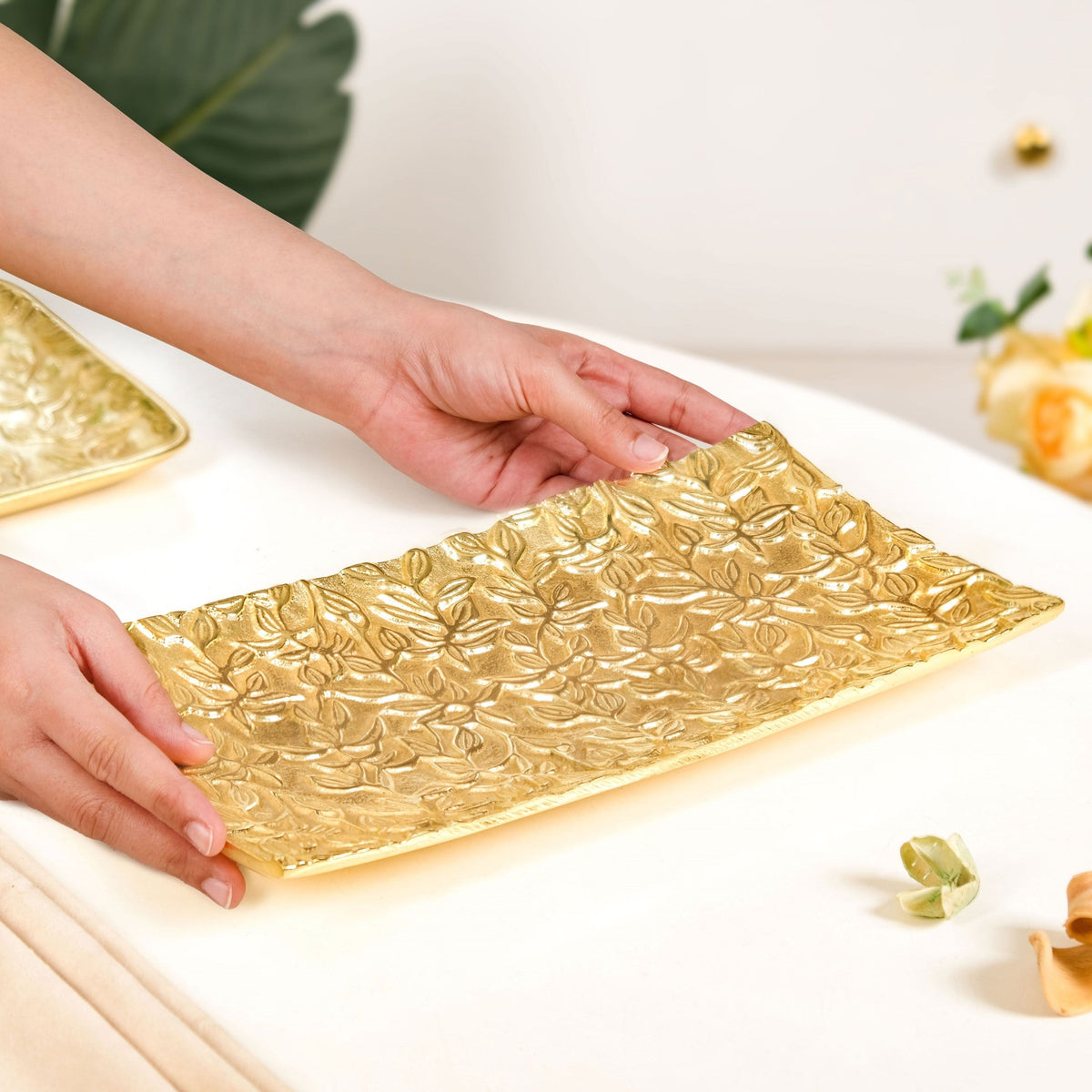Royalcore Embossed Decorative Tray Nestasia
