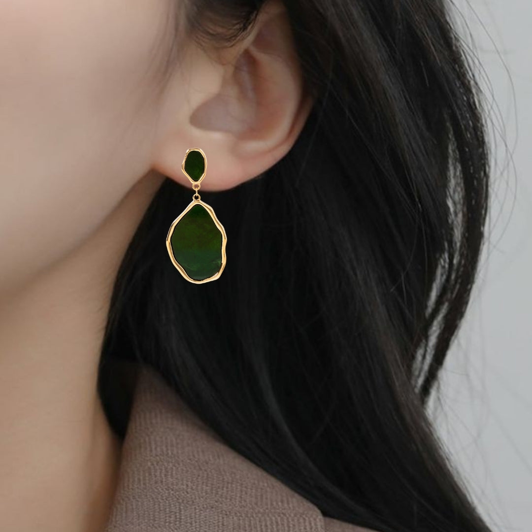 Emerald Green Dangler Earrings Nestasia