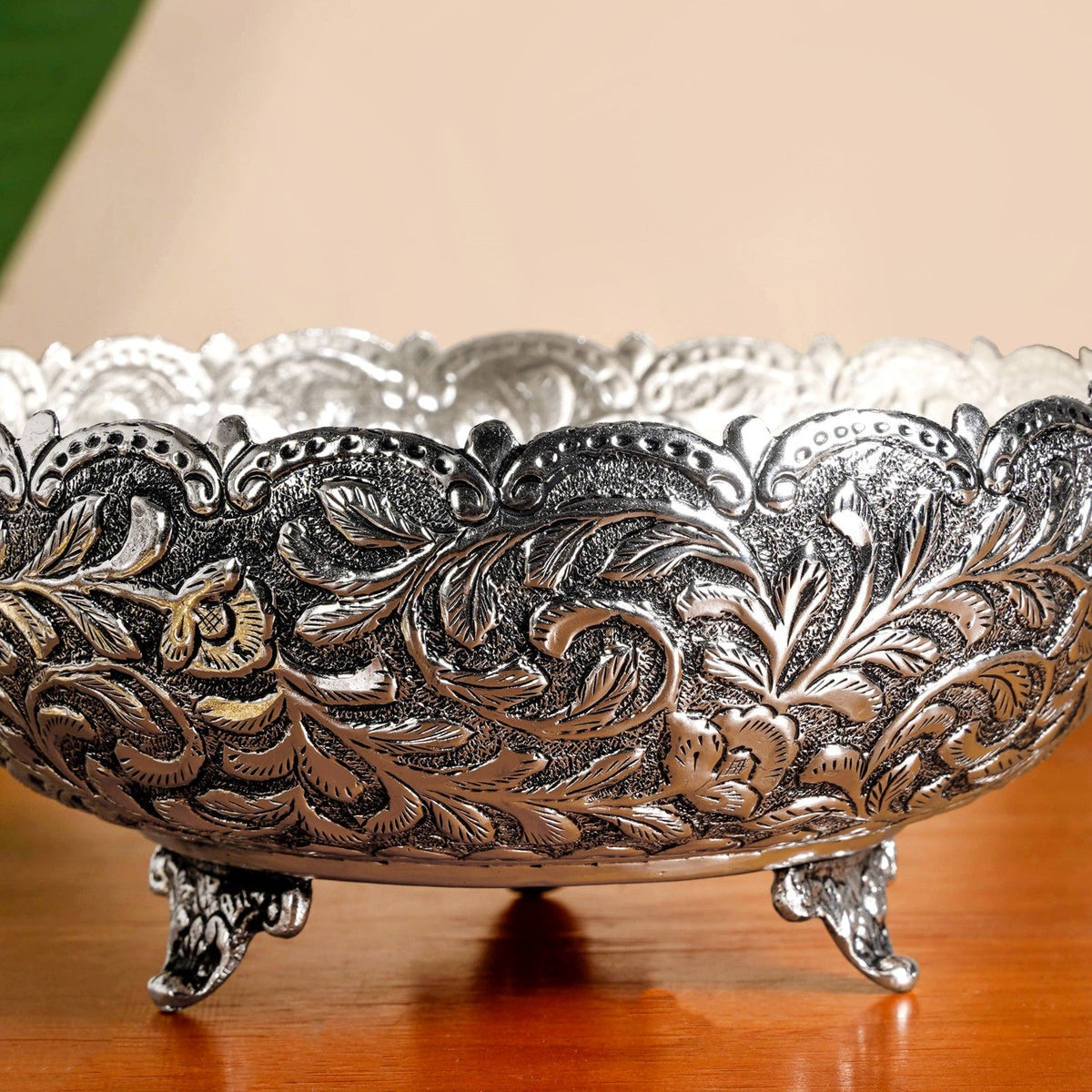 Floral Pure Brass Urli With Silver Polish 17cm Nestasia