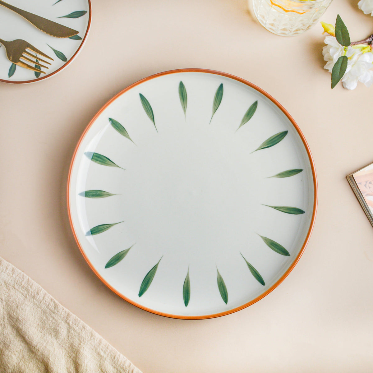 Teardrop Dinner Plate Green 10 Inch Nestasia