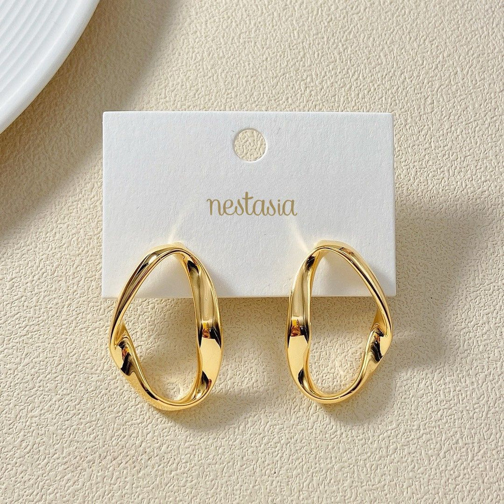 Gold Ribbon Oval Hoop Earrings Nestasia