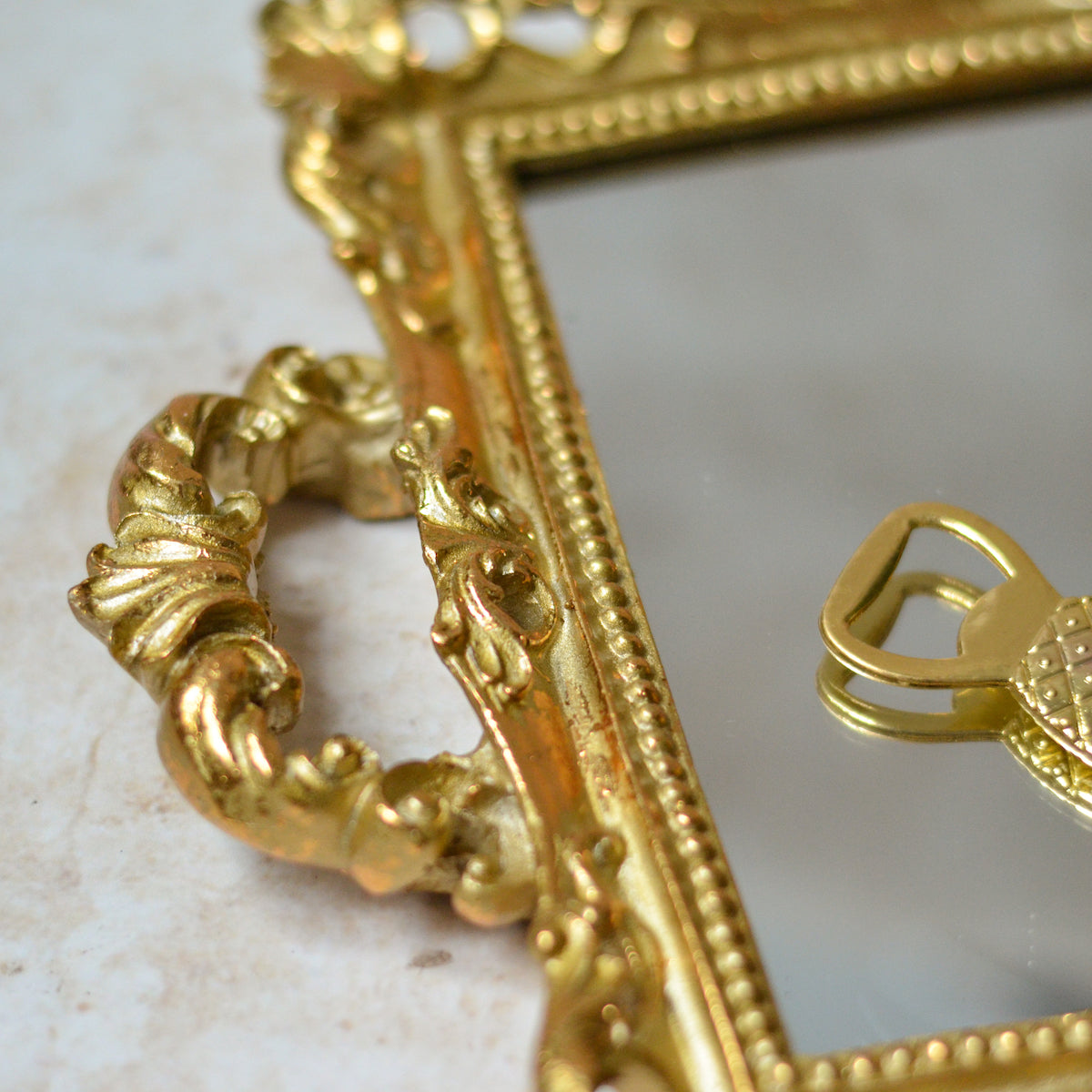 Gold Tray Nestasia