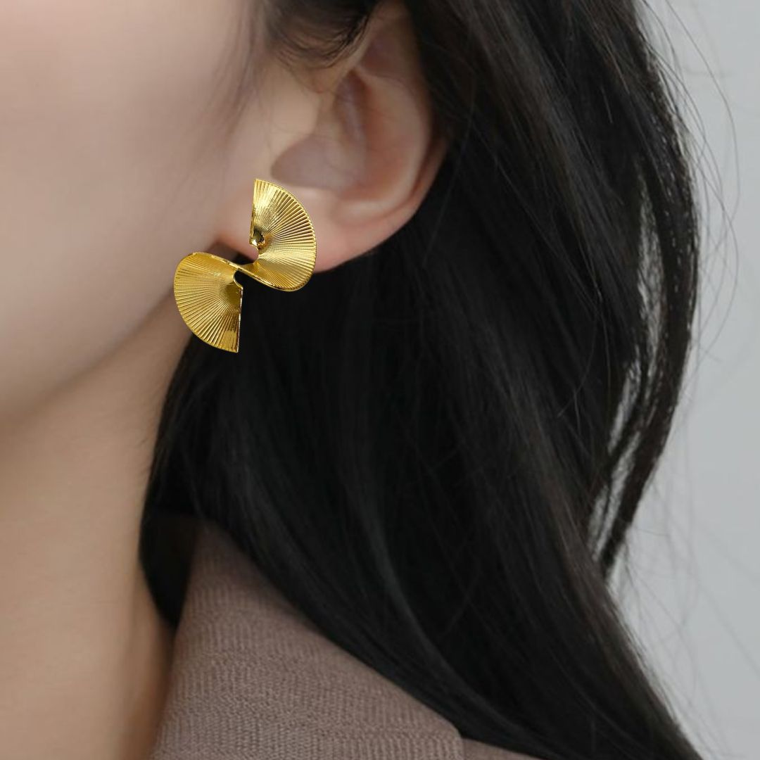 Graceful Gold Sensu Fan Earrings Nestasia