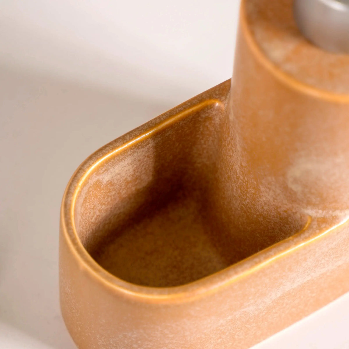 Liquid Soap Dispenser With Holder Nestasia