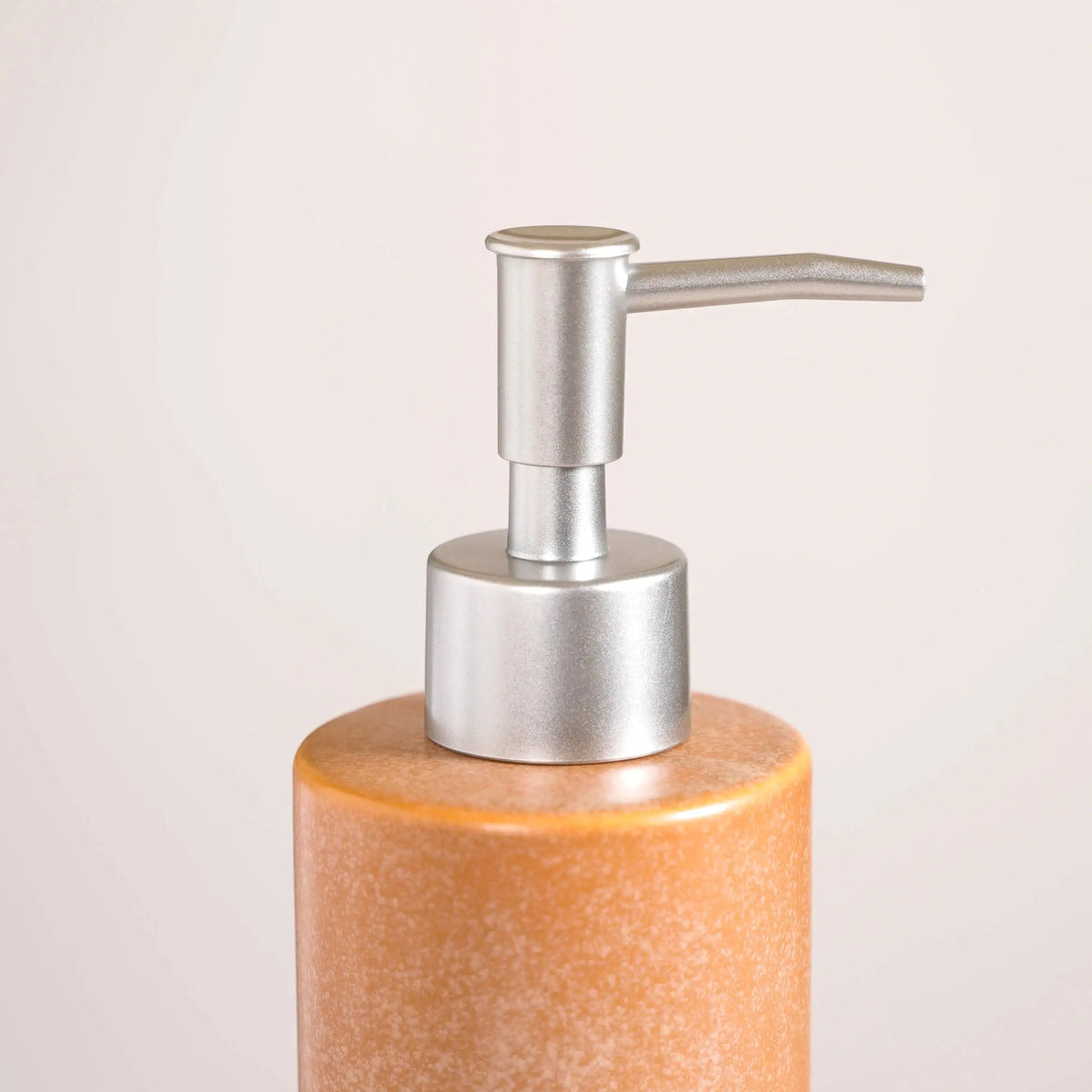 Liquid Soap Dispenser With Holder Nestasia