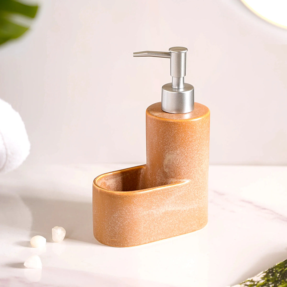 Liquid Soap Dispenser With Holder Nestasia