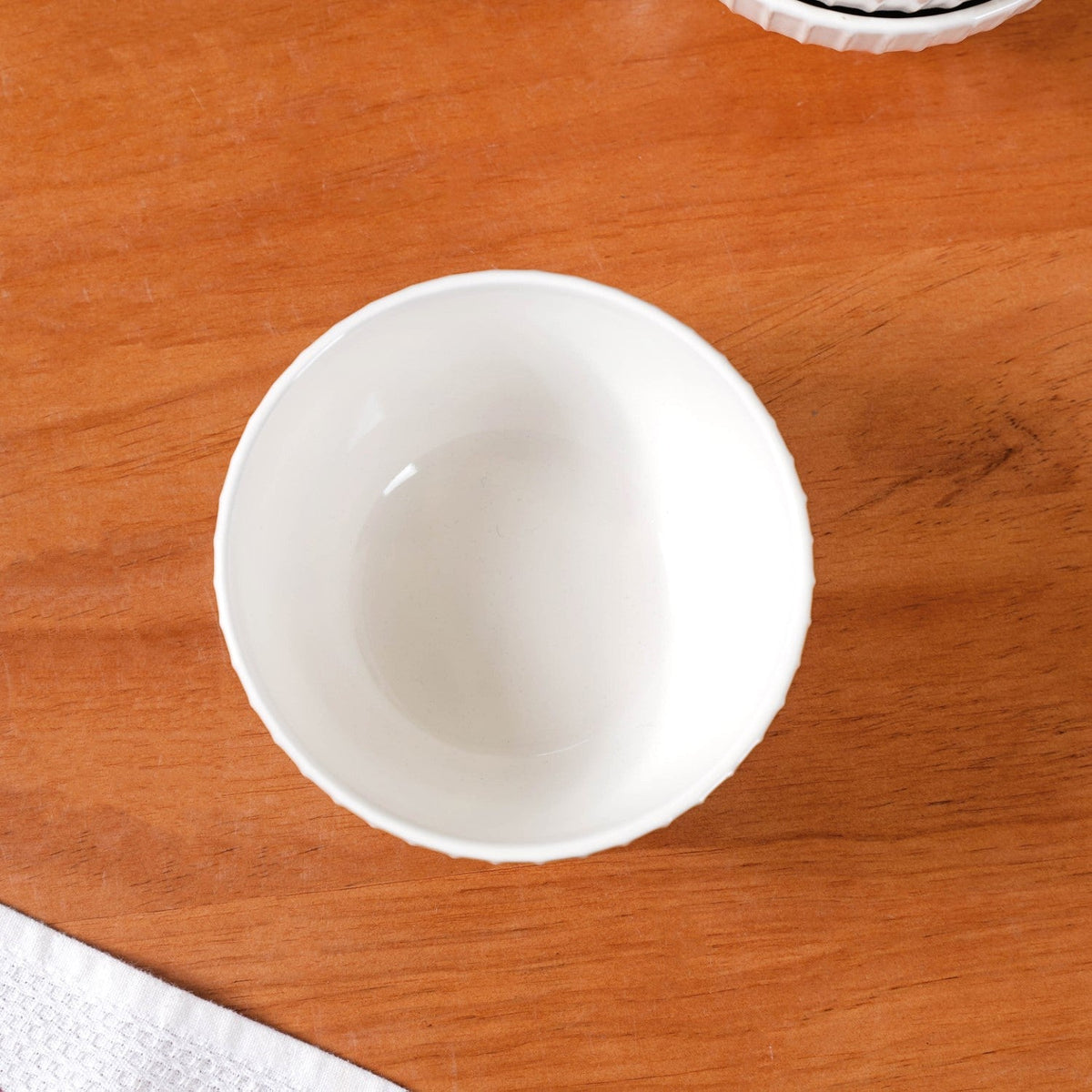 Costola Ceramic Serving Bowl Set Of 4 Off White 650ml Nestasia