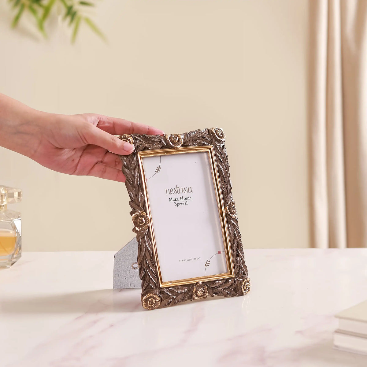 Small Victorian Photo Frame 8"x6" Nestasia