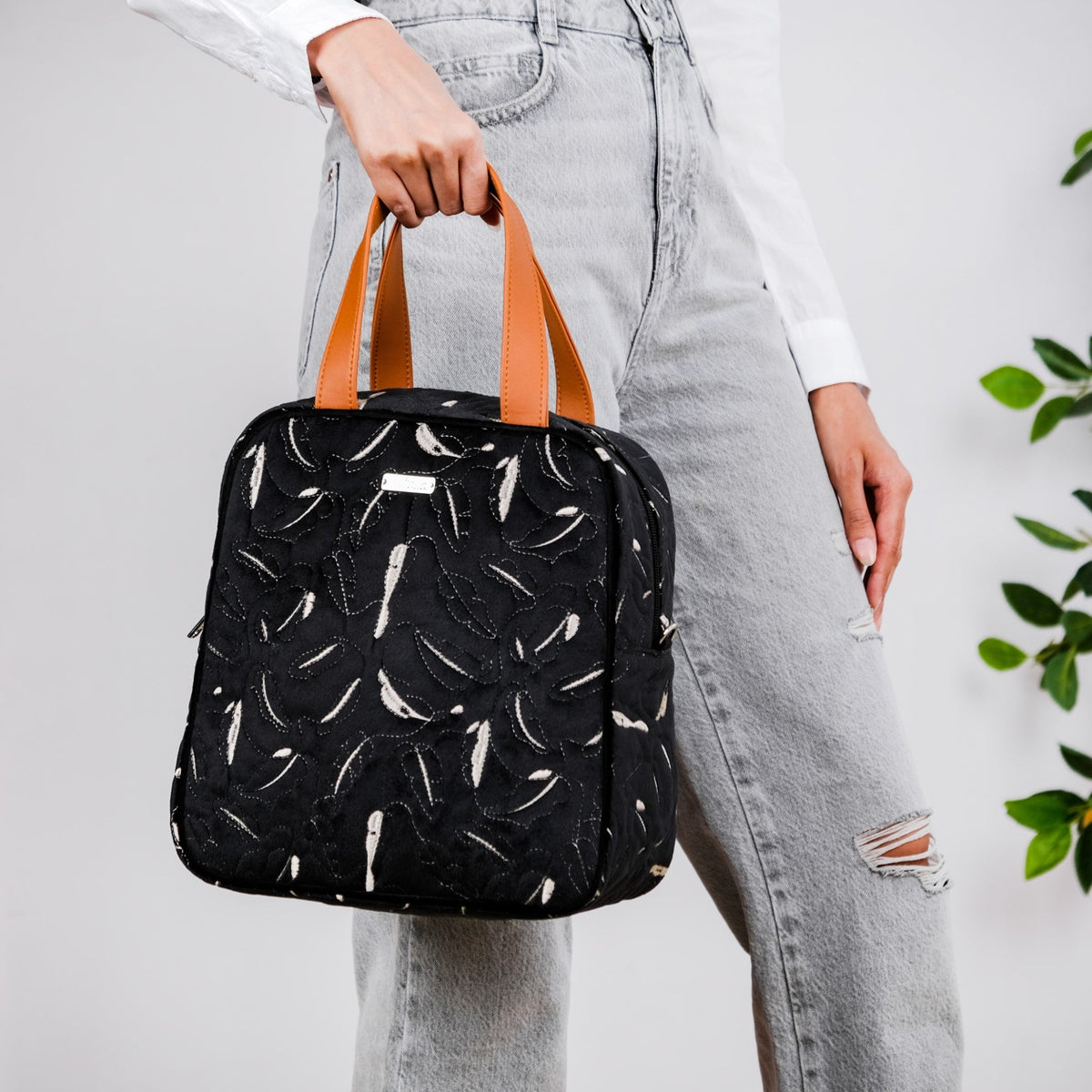 Thermal Insulated Lunch Bag Black Nestasia