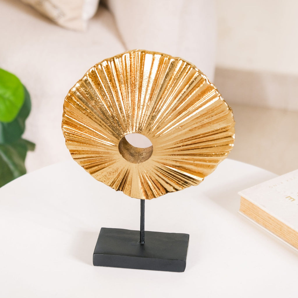Aesthetic Sunbeam Accent Showpiece Gold Nestasia