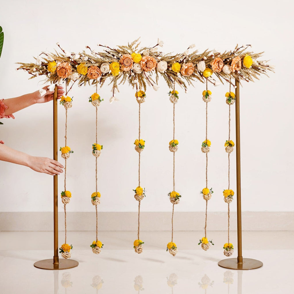 Luxurious Gold Backdrop Frame With Flower Decor 36 Inch Nestasia