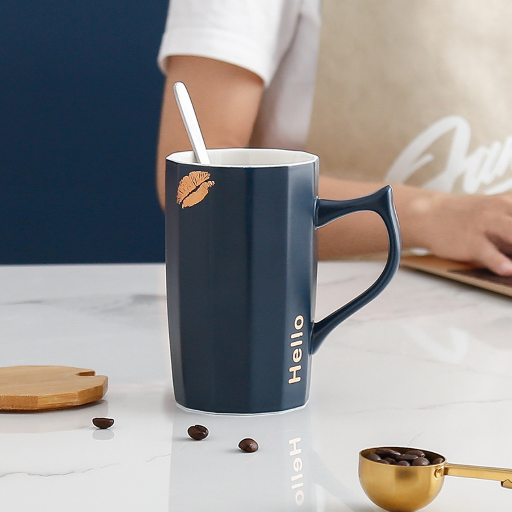 Cup With Lid and Spoon Nestasia