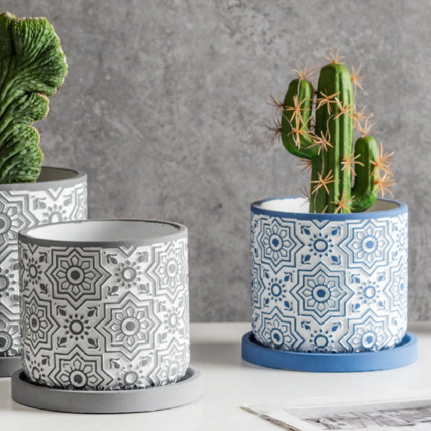 Elegant Ceramic Pot with Plate Nestasia