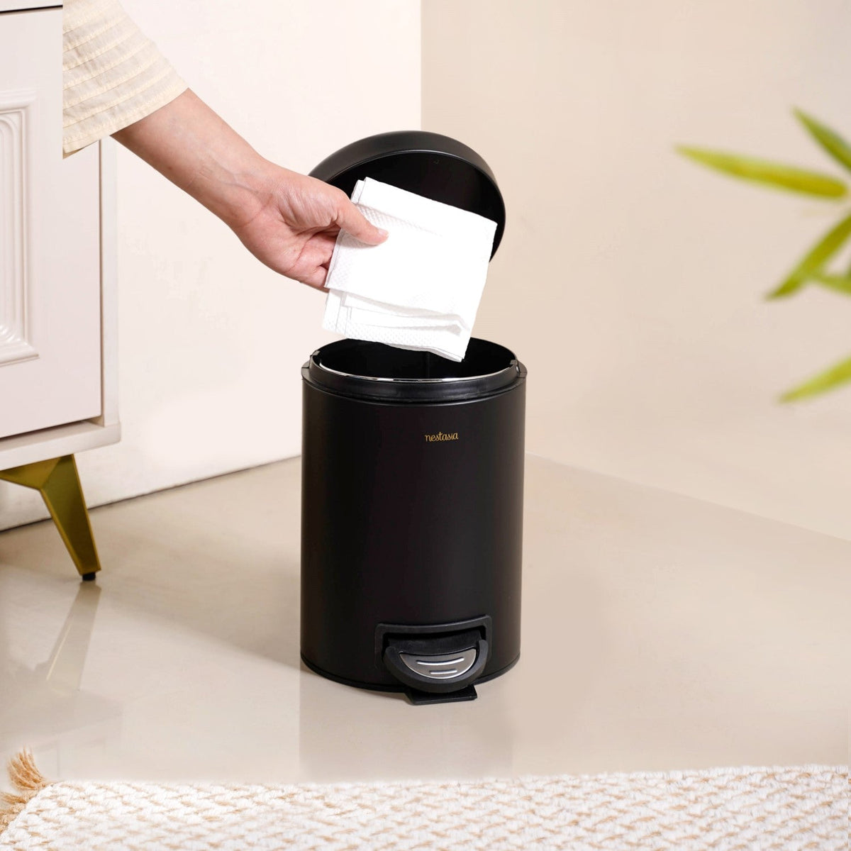 Clean Curve Dustbin With Removable Bucket Black 3000ml Nestasia