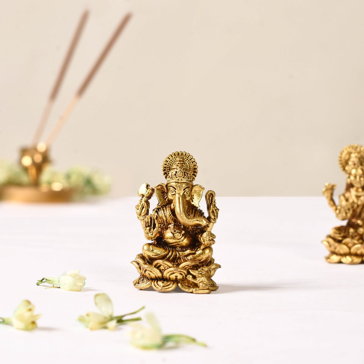 Laxmi And Ganpati Pure Brass Idol Set Of 2 4cm Nestasia