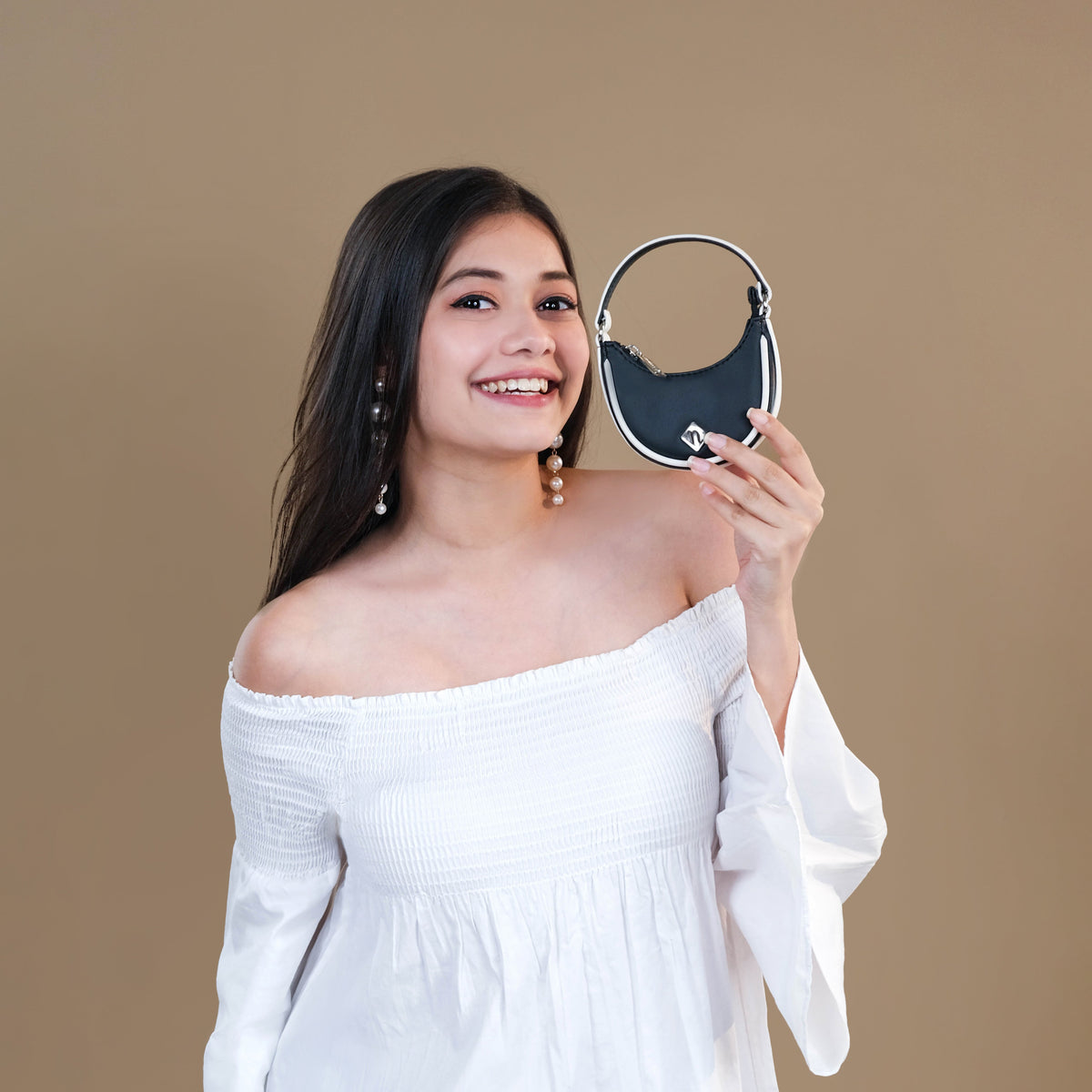 Mini Crescent Bag Black Nestasia