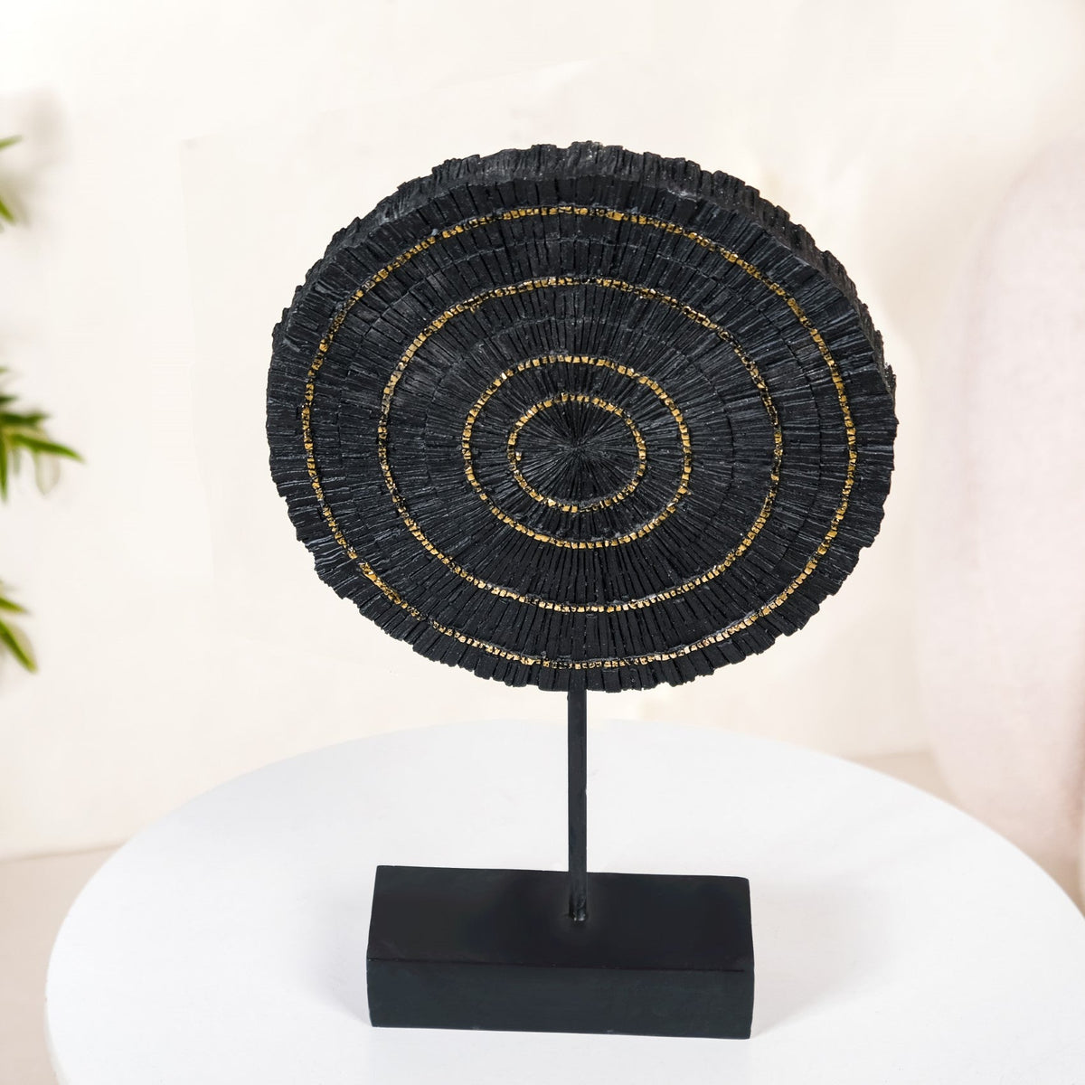 Modern Mystique Decor Showpiece Black Nestasia