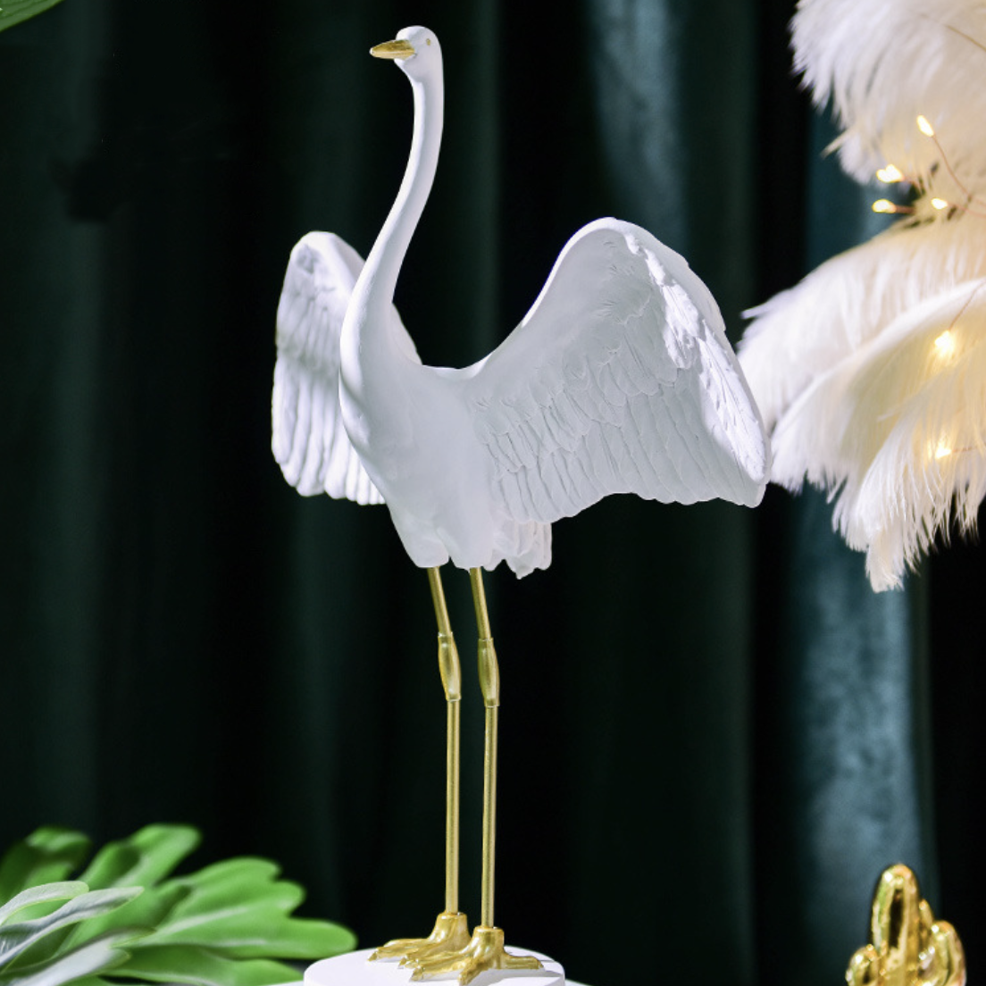 White Bird Showpiece Nestasia