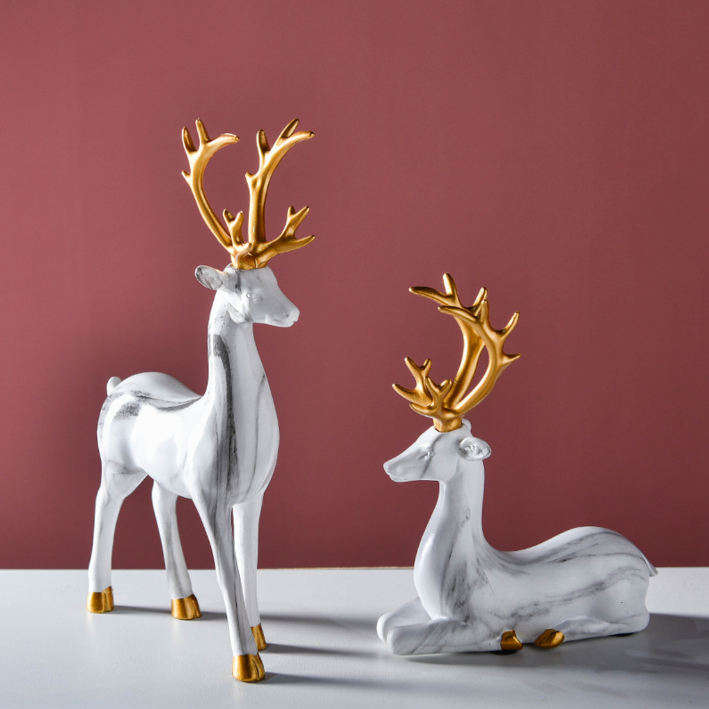 Reindeer Showpiece Nestasia