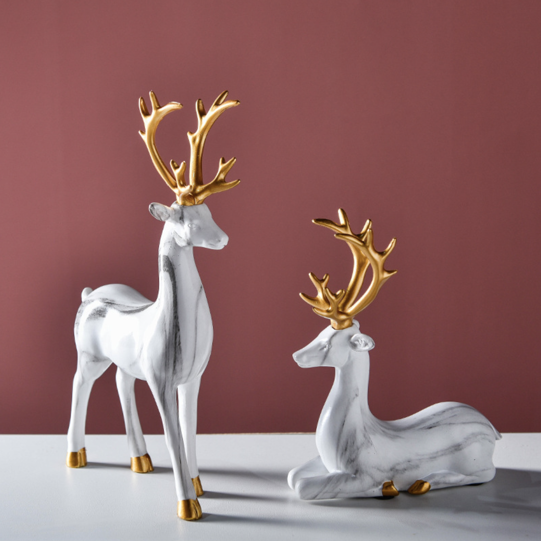 Reindeer Showpiece Nestasia