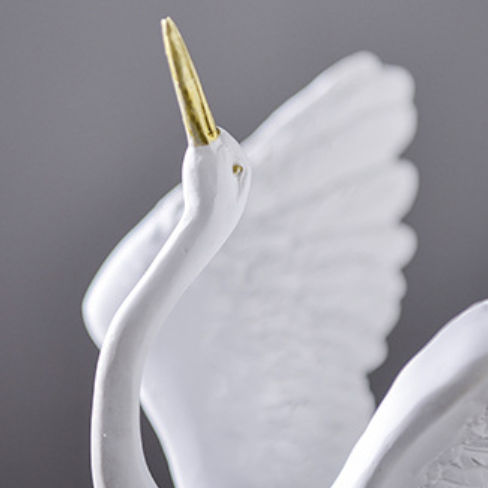 White Bird Showpiece Nestasia