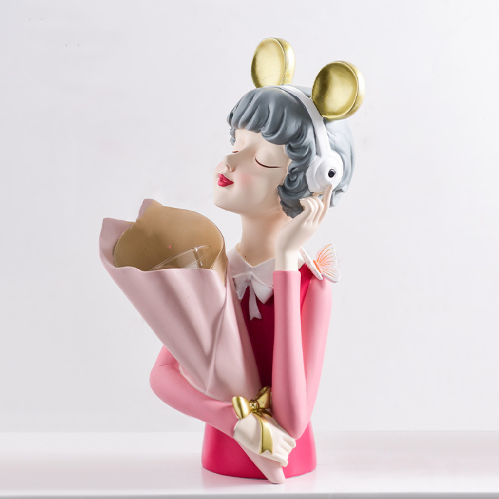 Musical Girl Showpiece Vase Nestasia