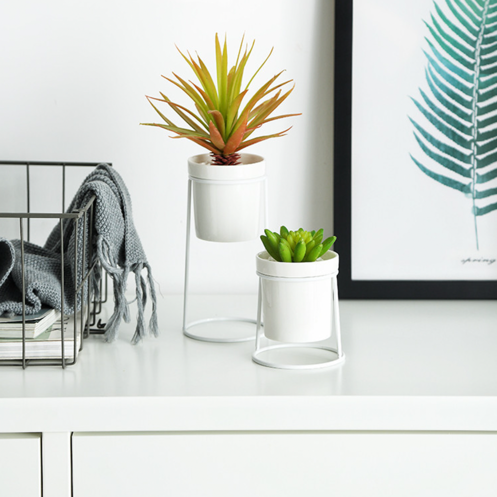 Small Pot Planter Nestasia