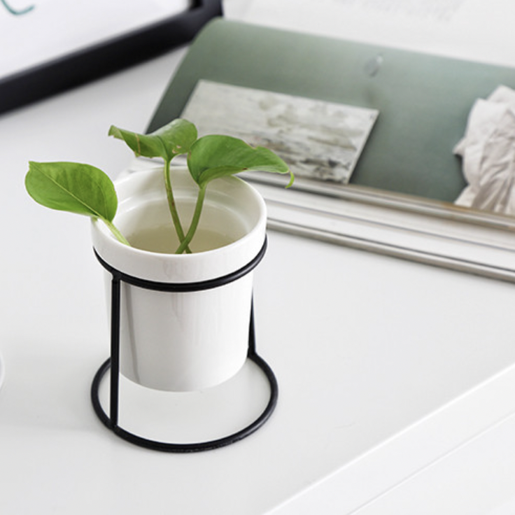 Small Pot Planter Nestasia