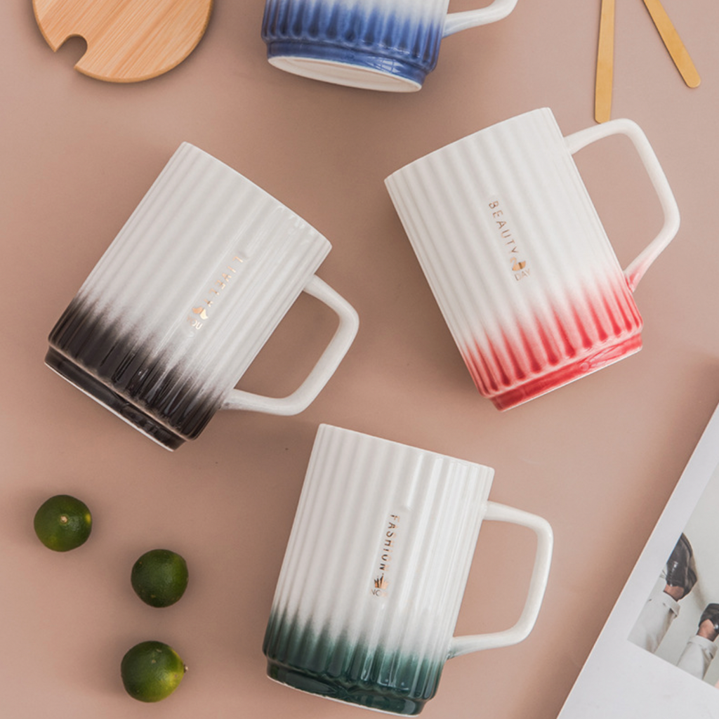 Ceramic Mug with Lid and Spoon Nestasia