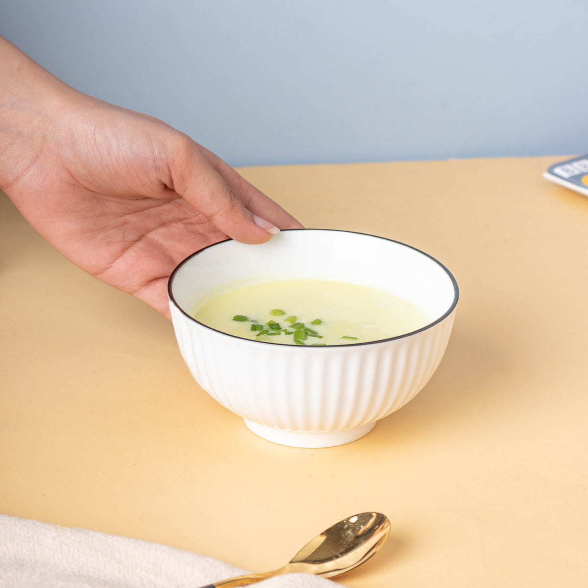 Ribbed Side Bowl 250 ml Nestasia