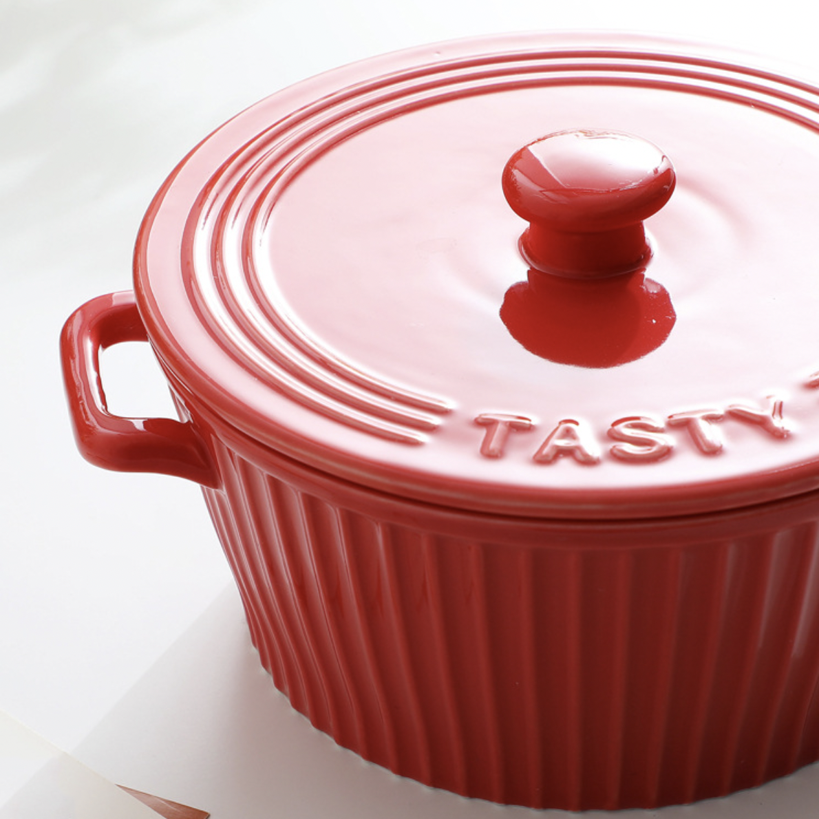 Striped Cooking Pot with Lid Nestasia