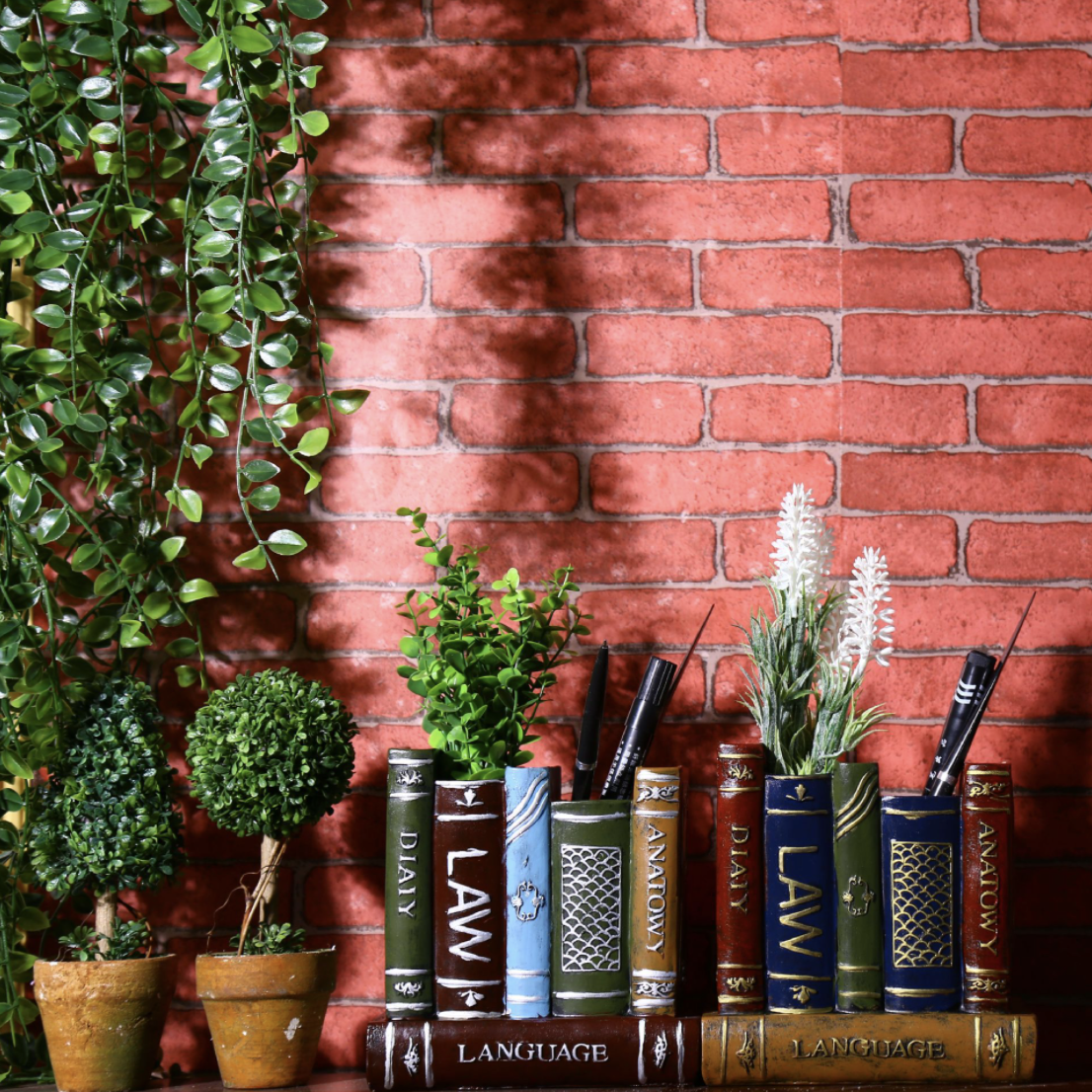 Book Pen Stand Nestasia