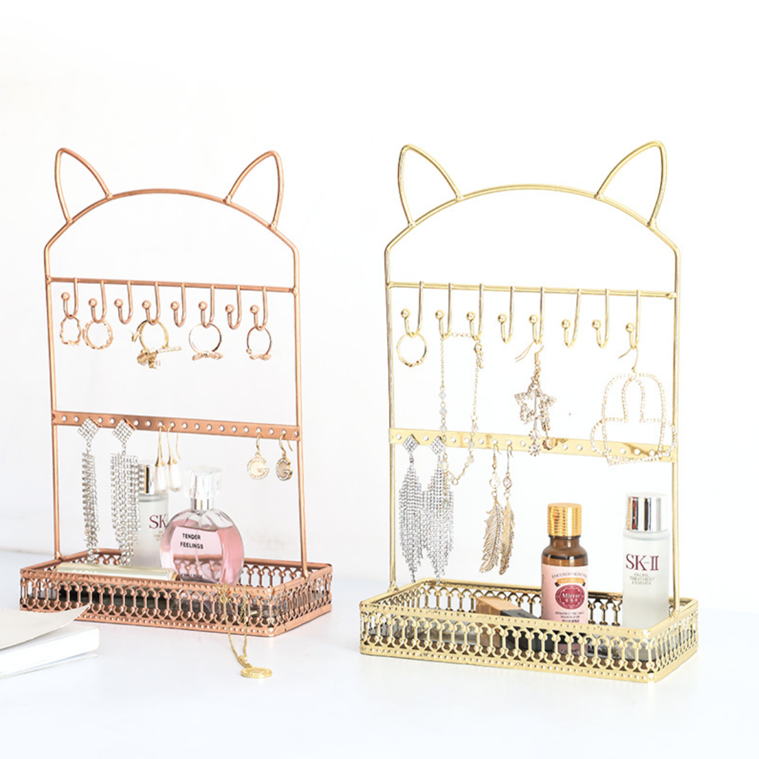 Gold Accessory Display Nestasia