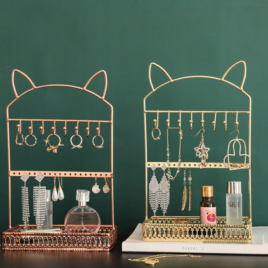 Gold Accessory Display Nestasia