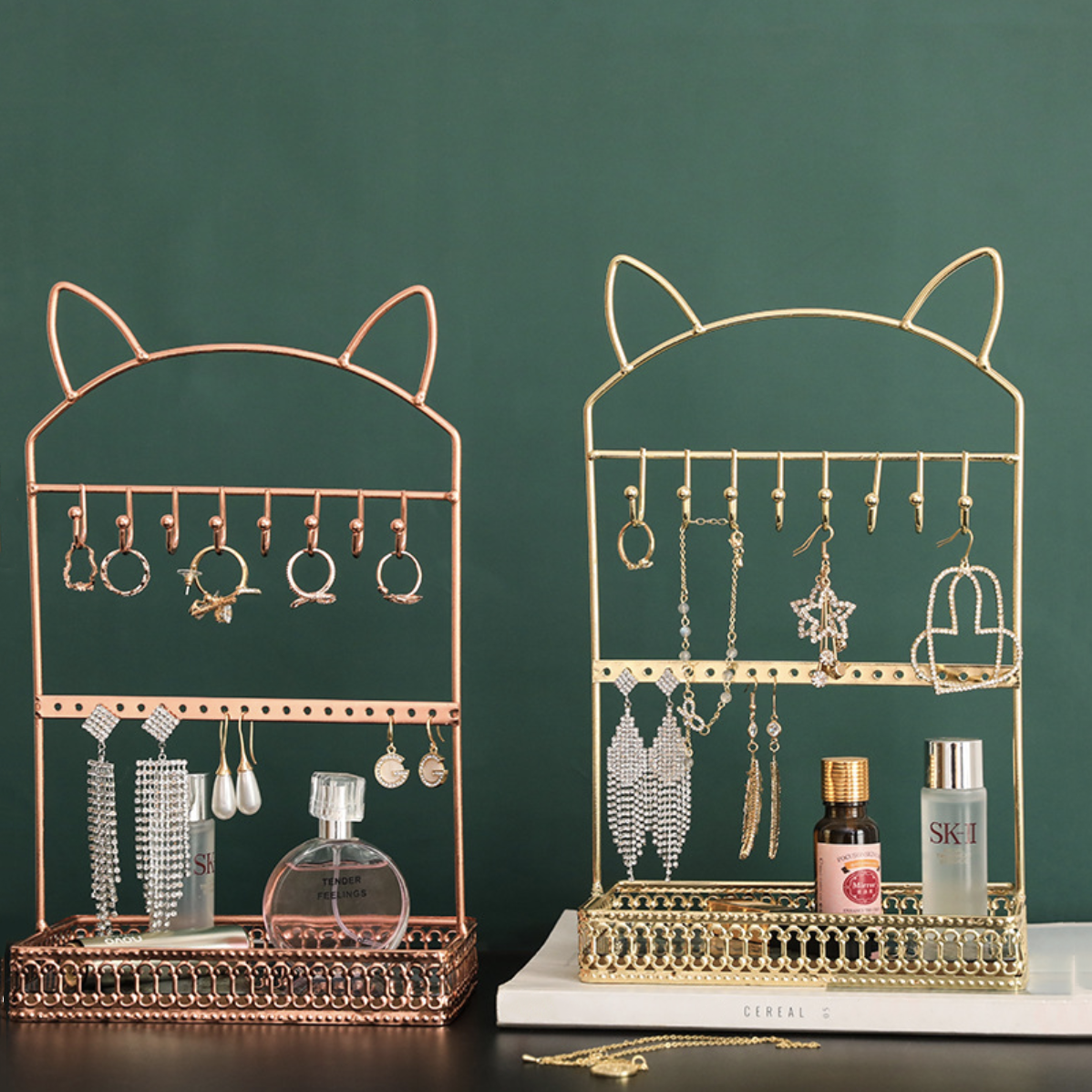 Gold Accessory Display Nestasia