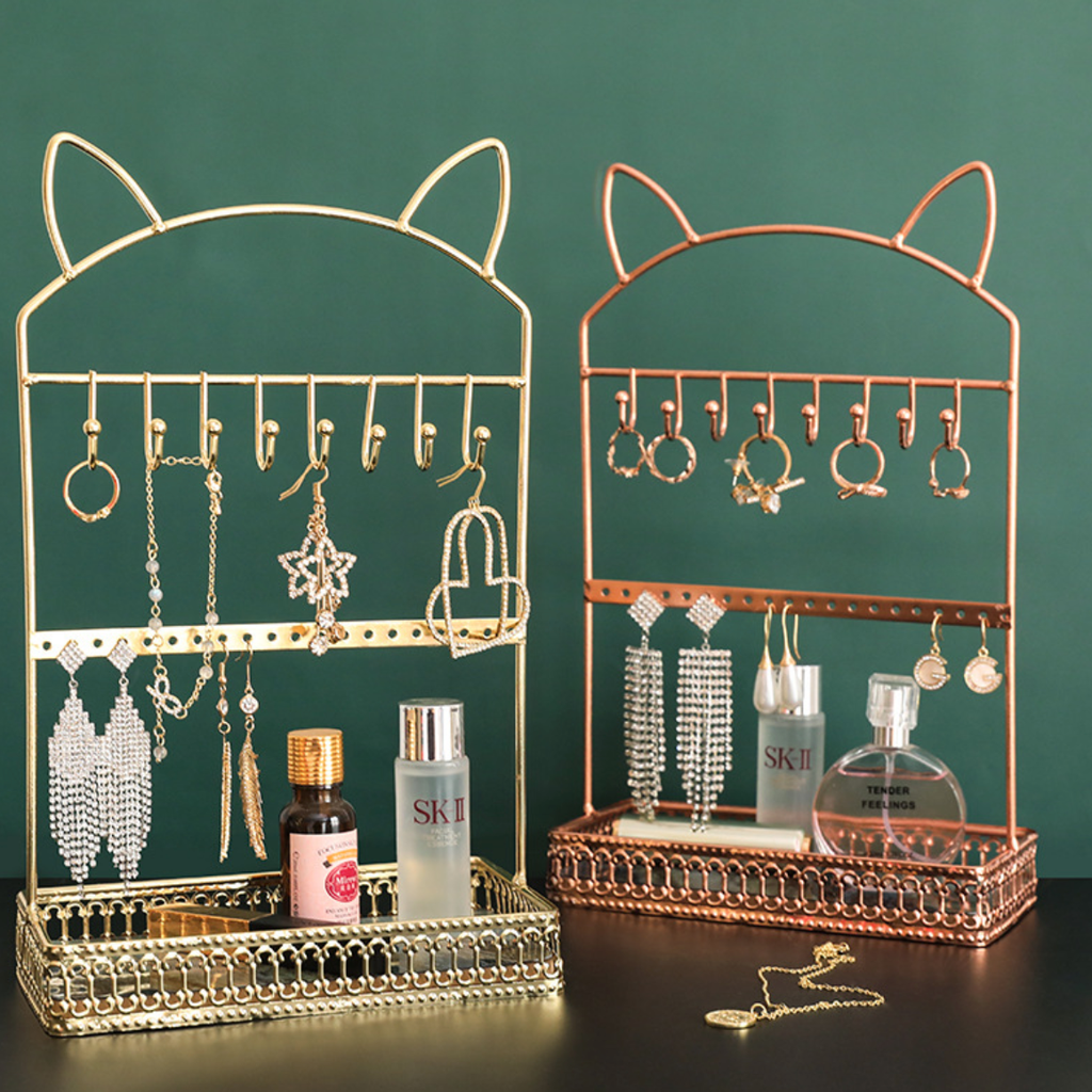 Gold Accessory Display Nestasia