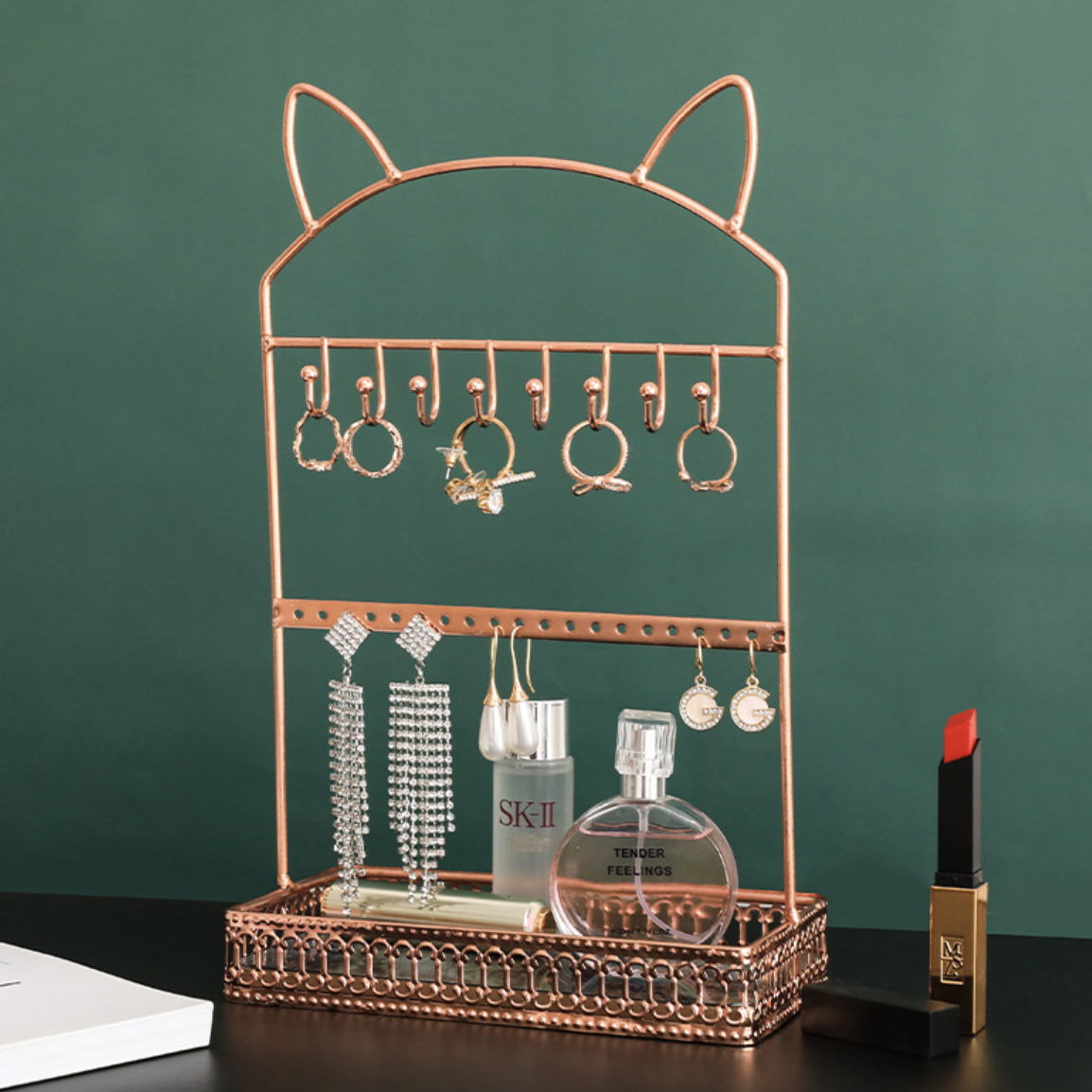 Gold Accessory Display Nestasia