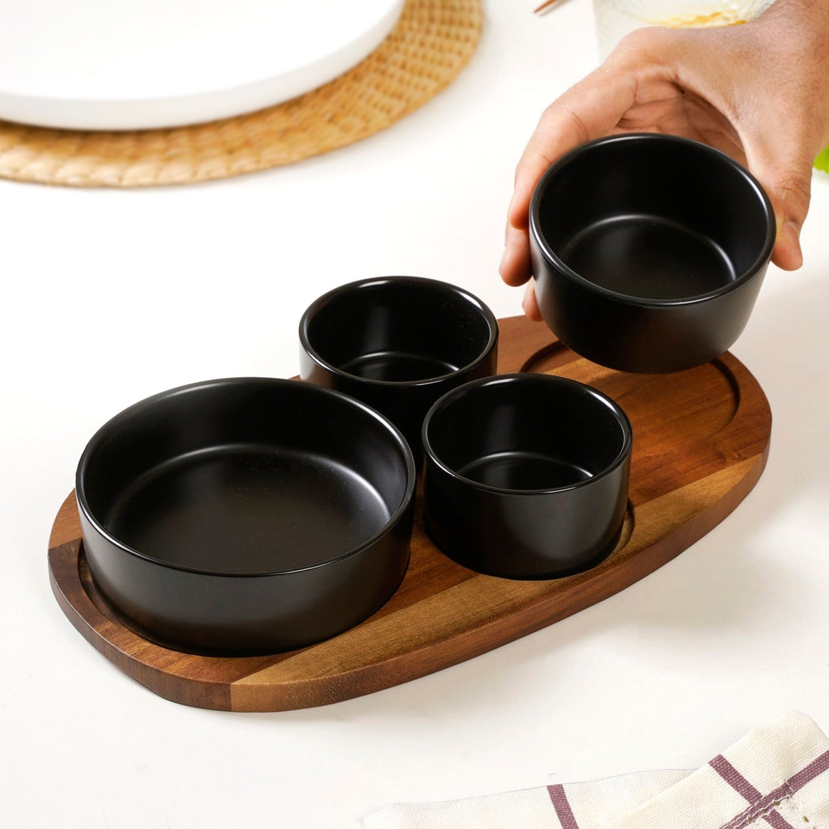 Matte Black Multi Bowl Serving Set Of 5 Nestasia