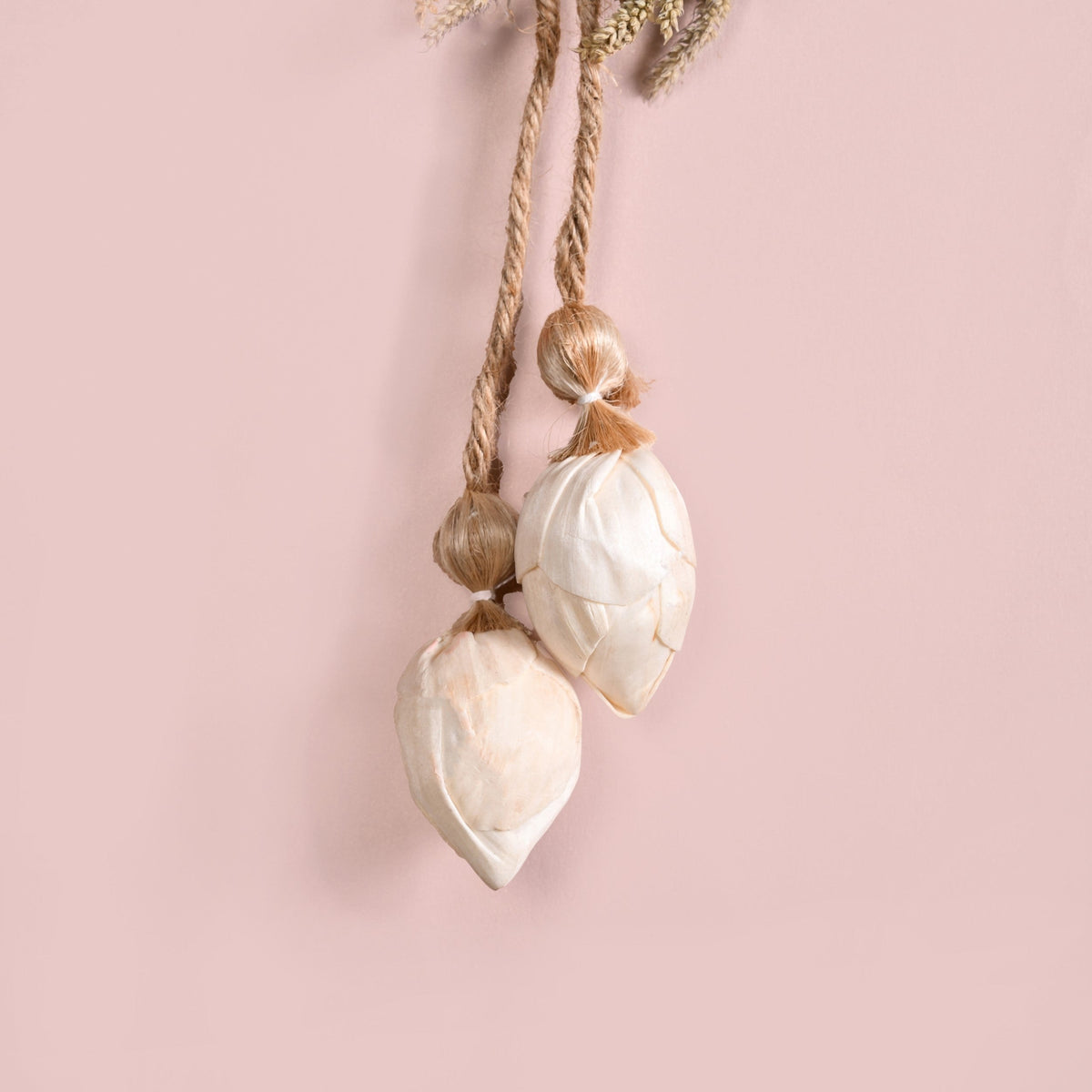 Organic Rose Festive Wall Decor Set Of 2 Nestasia