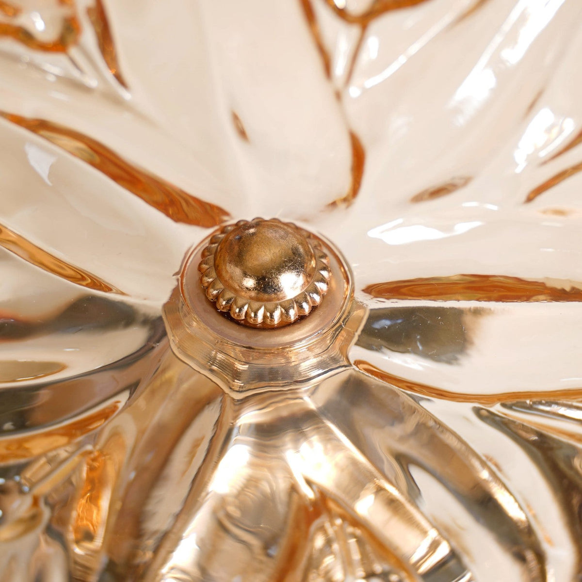 Decorative Crystal Glass Platter With Metal Stand Nestasia
