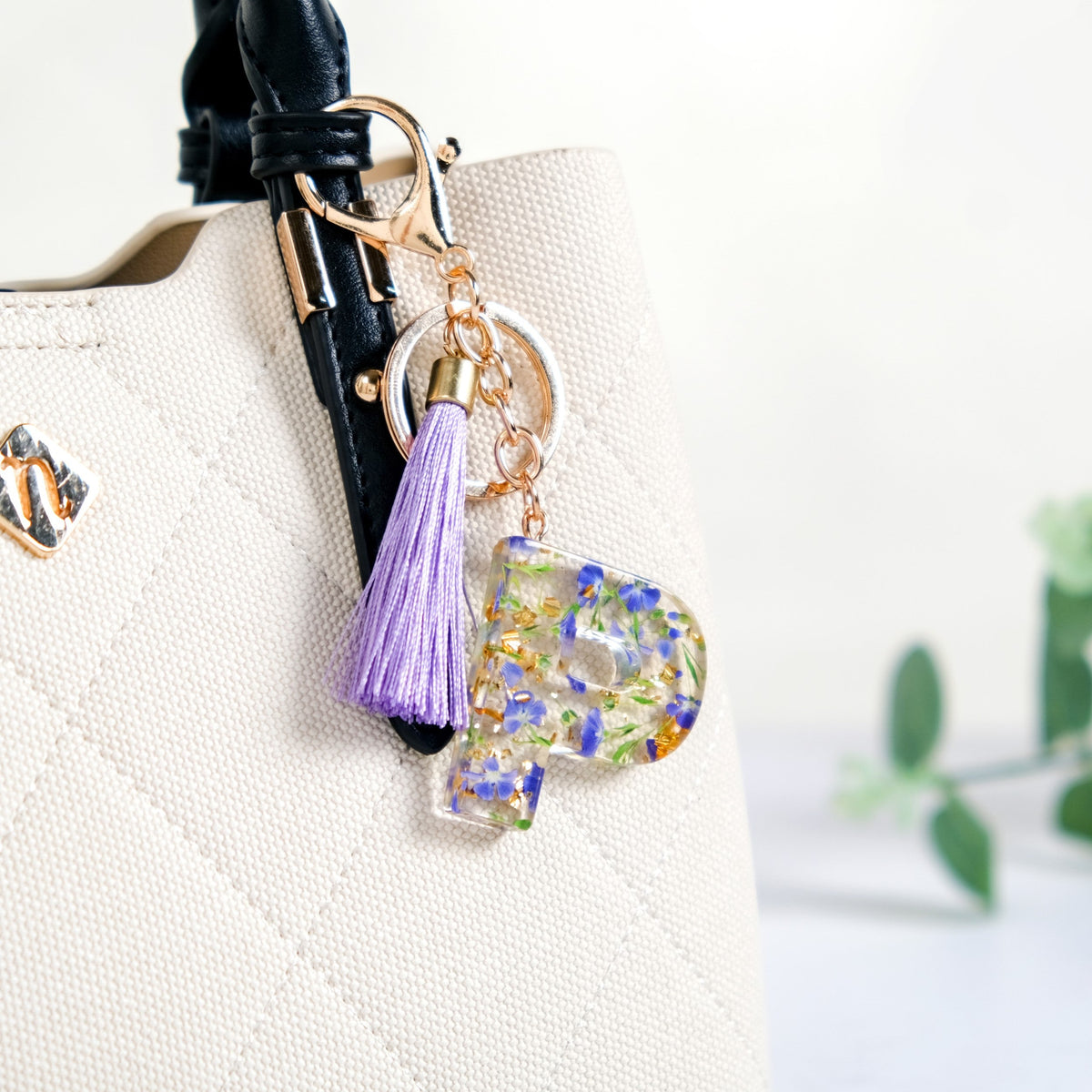 Petals And Glitter P Dual Hook Keychain Nestasia