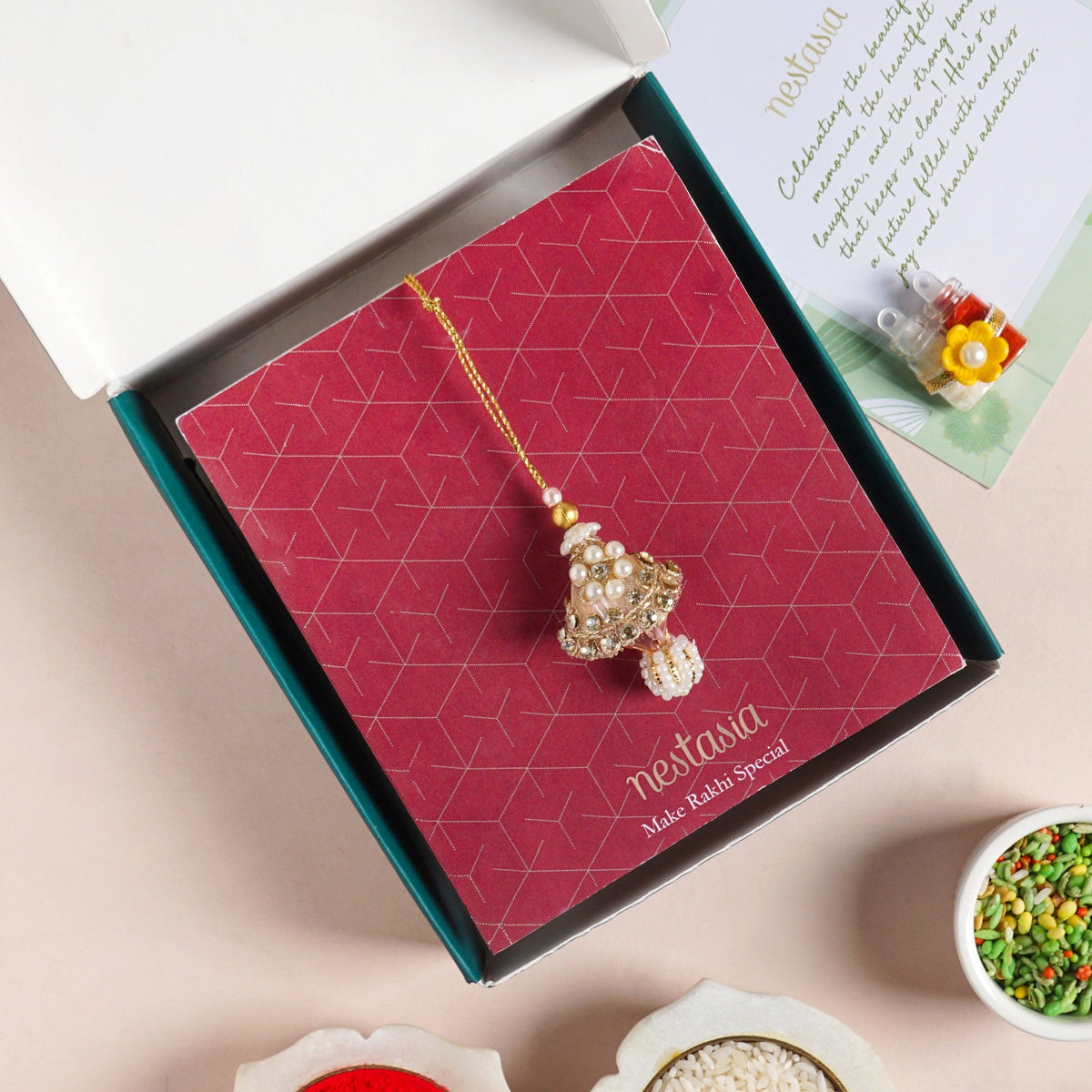 Royale Pearl Lumba Gift Set Nestasia
