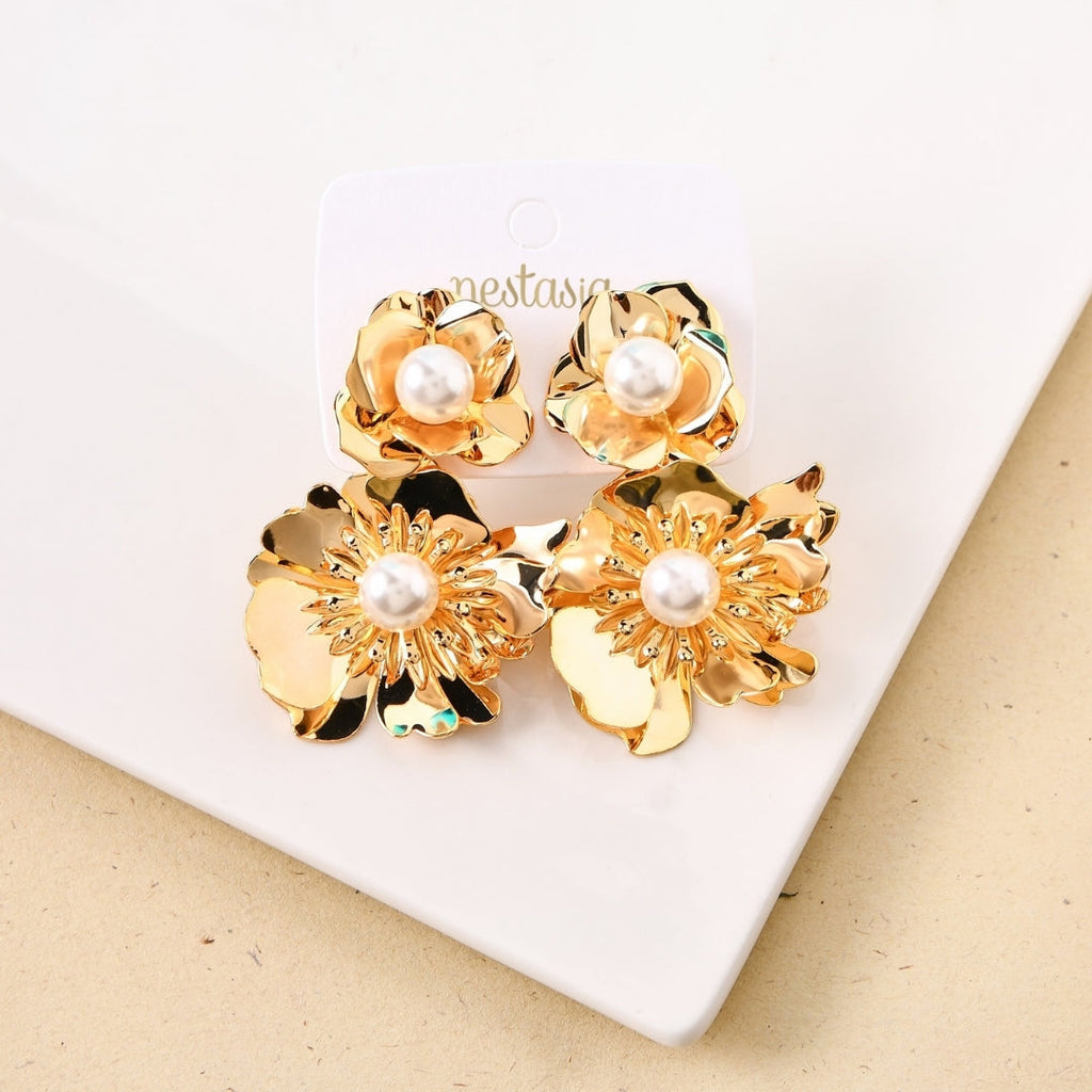 Pearl Blossom Earrings Gold Nestasia