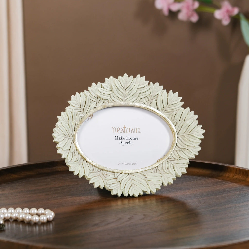 Fern Wreath Oval Photo Frame 8.5"x6.5" Nestasia