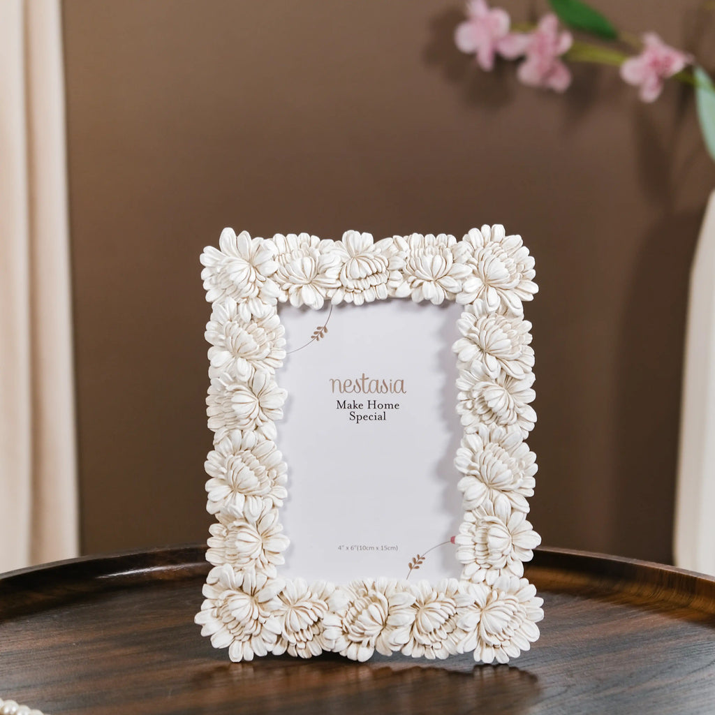 White Blooms Picture Frame Small 7.5"x7" Nestasia