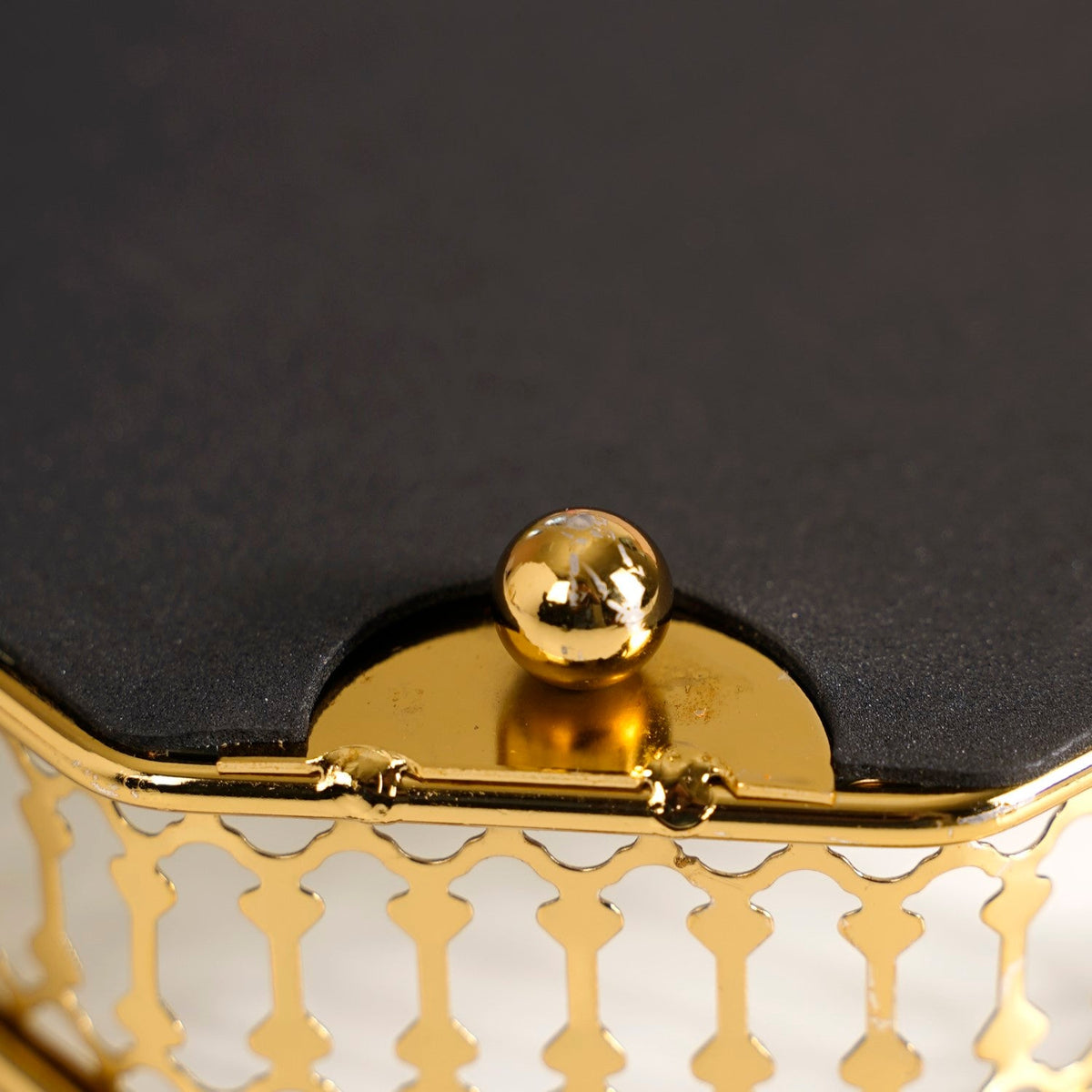 Luxurious Large Decorative Metal Tray Nestasia