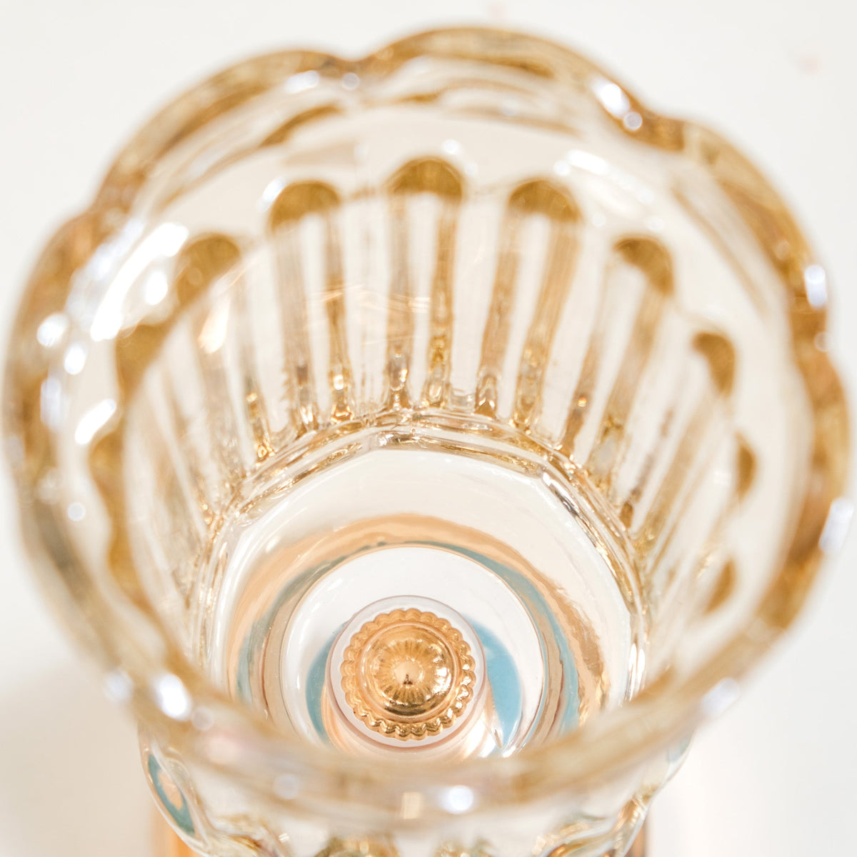 Scalloped Glass Hurricane Candle Stand And Vase Nestasia