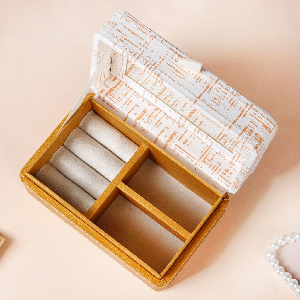 Quadrata Pattern Portable Jewellery Box With Mirror Nestasia