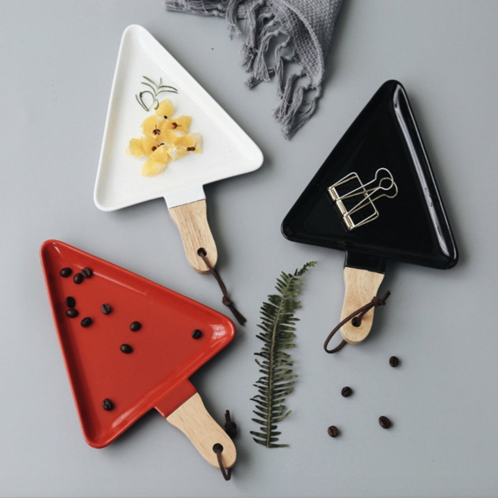 Red Triangle Plate Large Nestasia